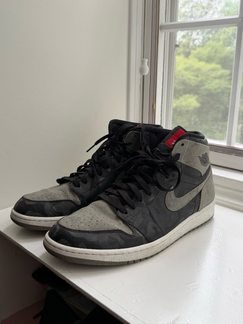Air Jordan 1 Mid Camo Black Gray Men's Size 12.5